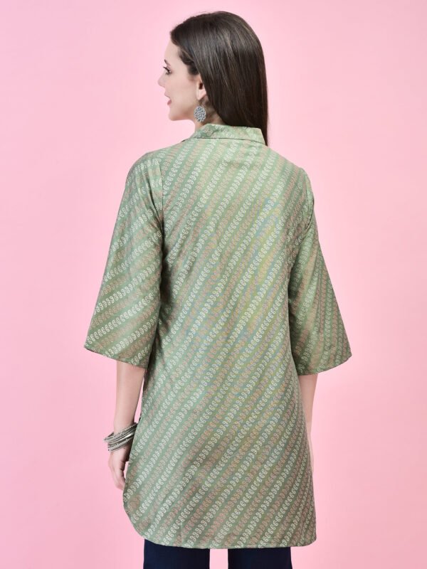 2116144f-e126-4bd8-87a7-803b9752ebb2 Sage Green Botanical Print Collared Tunic Kurti
